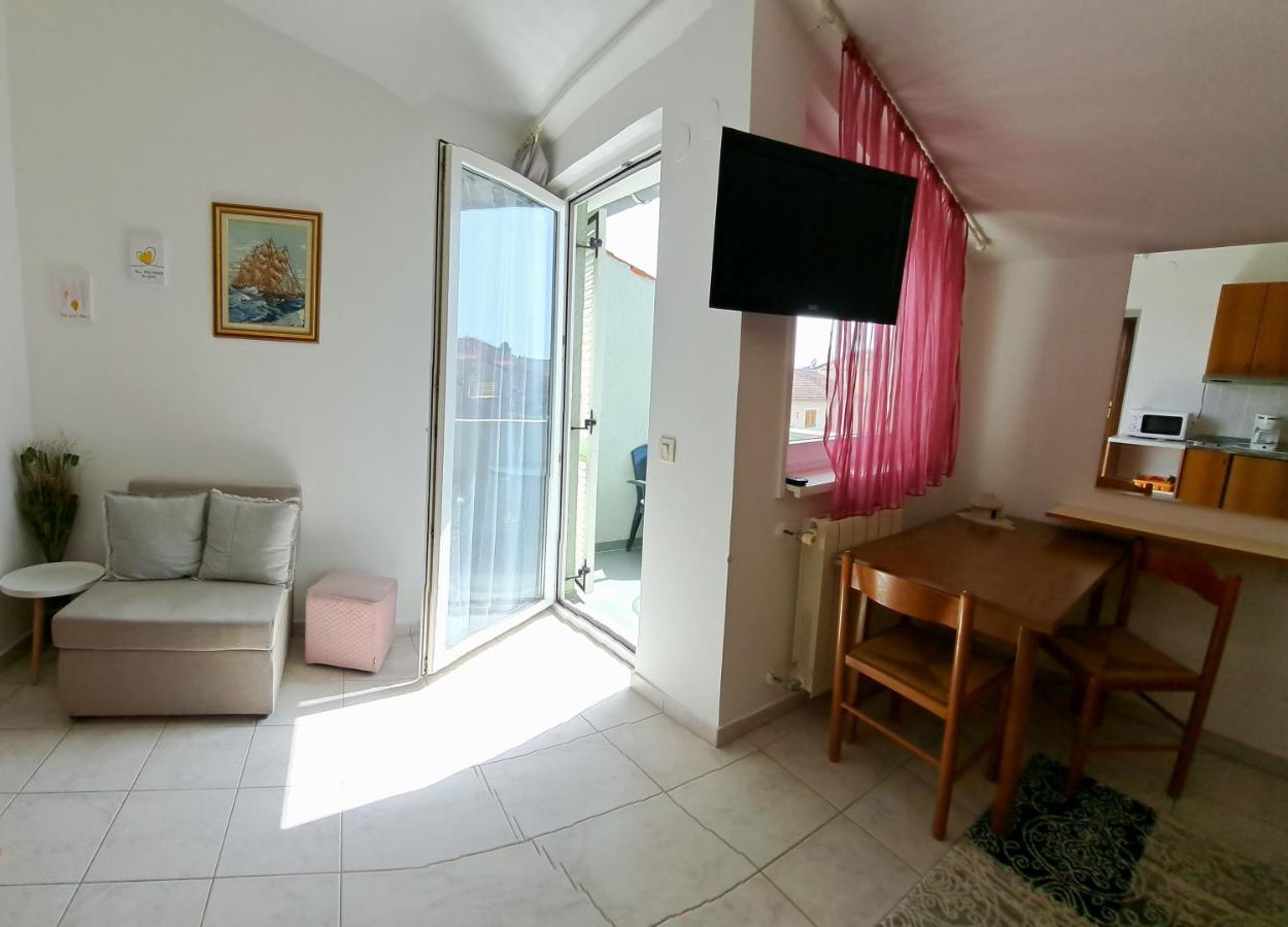 Studio Apartman Olivera روفينج المظهر الخارجي الصورة